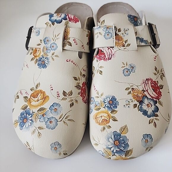 Floral Women's Clogs - Picture 2 of 6